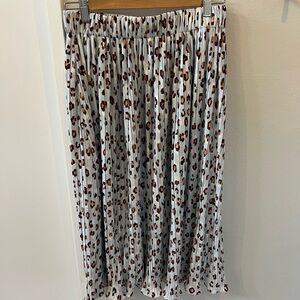 Ann Taylor pleated skirt